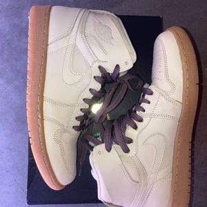 Nike Air Jordan 1 Mid SE Craft